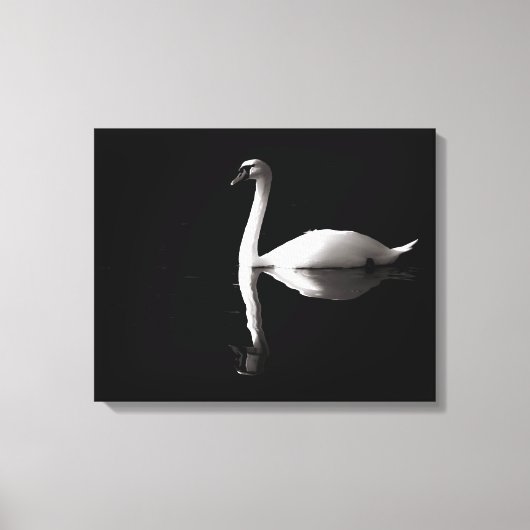 Elegant White Swan Reflection op Black Lake Canvas Afdruk (Voorkant)