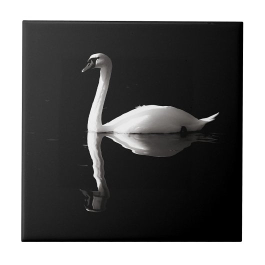 Elegant White Swan Reflection op Black Lake Tegeltje (Voorkant)