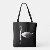 Elegant White Swan Reflection op Black Lake Tote Bag (Achterkant)