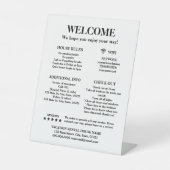 Elegant White Vacation Rental House Welcome Reclamebord Met Voetstuk (Voorkant)