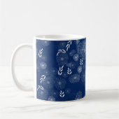 Elegant White Wildflower Doodles Pattern Koffiemok (Links)