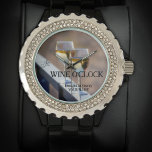 Elegant White Wine O Clock Horloge<br><div class="desc">Kijk uit met twee glazen witte wijn. Leuk voor een wijnliefje!</div>