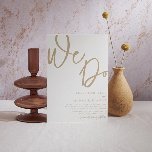 Elegant Wij doen Script Gold & White Wedding Kaart