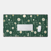 Elegant Wildflower Pattern on Dark Green  Bureaumat (Keyboard & Muis)