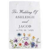 Elegant Wildflower Spring Wedding Personalized Medium Cadeauzakje (Voorkant)