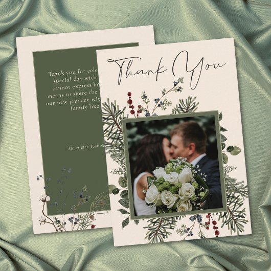 Elegant Winter Berries & Pine Ivory Wedding Bedankkaart