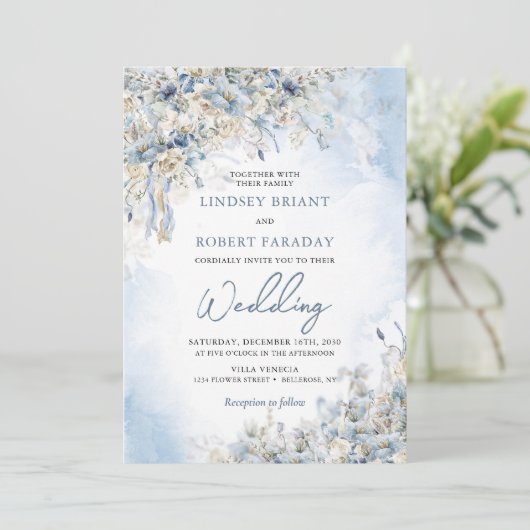 Elegant Winter stoffige blauwe bloemen en witte ro Kaart (Staand voorkant)