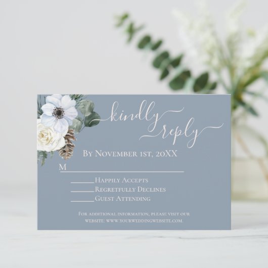 Elegant wit bloemig stoffig blauw RSVP Informatiekaartje (Staand voorkant)