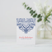 Elegant wit damast donkerblauw kant visitekaartje (Staand voorkant)