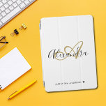 Elegant Wit Goud Script Initiaal Naam Monogram iPad Air Cover<br><div class="desc">Personaliseer uw prachtige Chic Elegant White Gold Script Initiaal Naam Monogram iPad Air Cover! Als u hulp nodig heeft,  laat het ons dan weten en wij helpen u graag.</div>