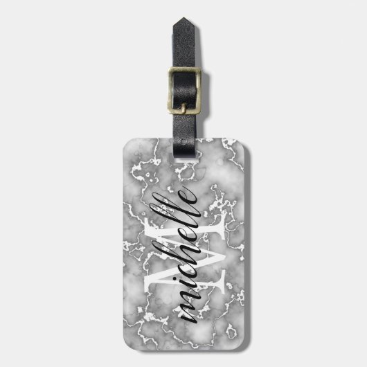 Elegant wit grijs marmer | Monogram Aangepast Bagagelabel (Voorkant verticaal)