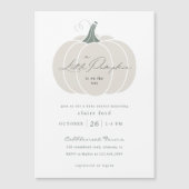 Elegant wit klein pompoen Herfst Baby shower Magnetische Uitnodiging (Voorkant)