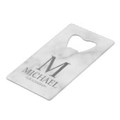 Elegant wit marmer gepersonaliseerde bruidsjonkers creditkaart flessenopener (Voorkant Gekanteld)