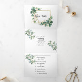 Elegant wit met Eucalyptus Trim Wedding Drieluik Uitnodiging (Binnen)