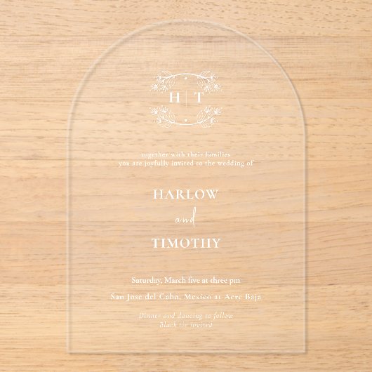 Elegant wit Monogram Kalligrafie Trouwen Acryl Uitnodigingen (Voorkant)