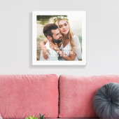 Elegant Wit Mr en Mevrouw Monogram Foto Bruiloft Canvas Afdruk (Insitu (Woonkamer))