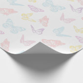 Elegant wit pastel roze blauwe vlinder patroon cadeaupapier (Hoek)