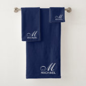 Elegant wit script Initiaal Monogram Navy Blue Bad Handdoek (Insitu)