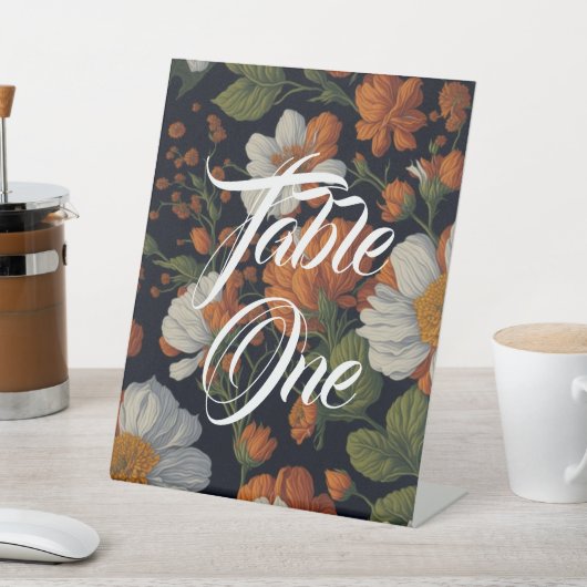 Elegant wit sinaasappel bloeit reclamebord met voetstuk (Insitu)