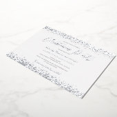 Elegant Wit Zilveren Sneeuwvlok Kerstfeest Folie Uitnodiging (Gedraaid)