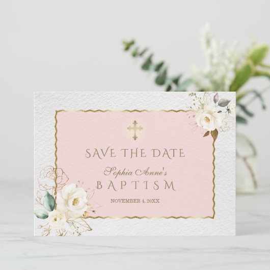 Elegant Witte Gouden Bloemen Kruis Meisje Doop  Save The Date (Staand voorkant)