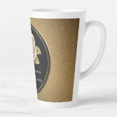 Elegant Witte Roos en Goud Design Latte Mok (Rechts)