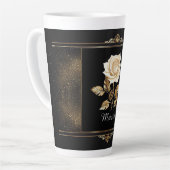 Elegant Witte Roos en Goud Design Latte Mok (Linkerhoek)