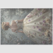 Elegant Woman in Opulent Ball Gown Tissuepapier (Voorkant)