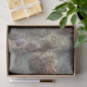 Elegant Woman in Opulent Ball Gown Tissuepapier (Geschenk)