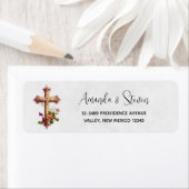 Elegant Wooden Cross met roze bloemen Etiket (Insitu)