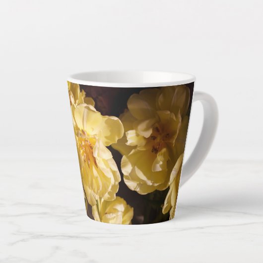 Elegant Yellow Tulips Floral Latte Mok (Rechterhoek)