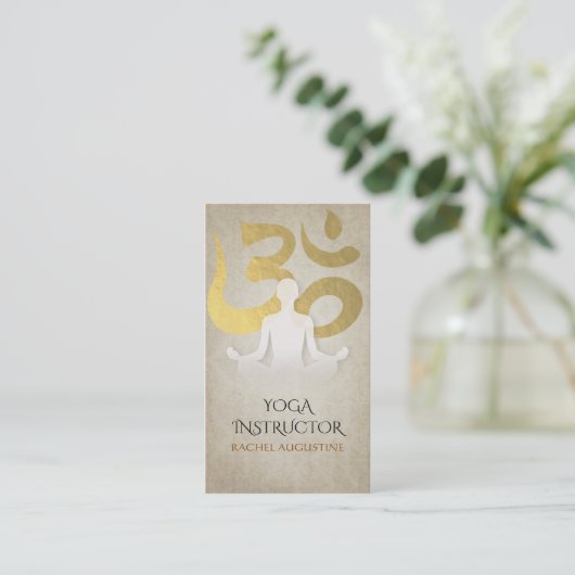 Elegant Yoga Meditation Pose Gold Foil om Symbol Visitekaartje (Staand voorkant)