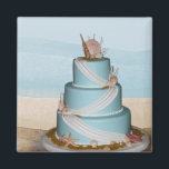 Elegant Zee Shell Wedding cake Magneet<br><div class="desc">Het ontwerp van de Seashell-taart voor de bruiloft - zeeslauw op een zandig strand met een waterverf oceaan op de achtergrond. Ideaal voor strandstranden of tropische eilandbestemmingen.. gunsten, geschenken en nog veel meer. Seashell bruiloft taart ontworpen door<_http3a_ _www.confectionarydesigns.com22_="">Confectionaire Design die het grotere gebied NY/NJ bedienen. Laat uw uitnodigingen in stijl...</div>