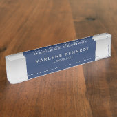 Elegant Zilver Monogram Marine Blauw Acryl Naambordje (Zijkant)