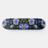 Elegant zilveren blauw wit elegante retro bloemen persoonlijk skateboard (Horizontaal)