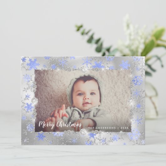 Elegant zilveren blauwe sneeuwvlokken, aangepaste  feestdagenkaart (Staand voorkant)
