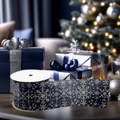 Elegant zilveren en blauwe sneeuwvlokken patroon satijnen lint