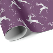 Elegant zilveren rendier Paarse kerstvakantie Cadeaupapier (Rol Hoek)