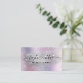 Elegant zilverglitter make-up en haar metaal visitekaartje (Staand voorkant)