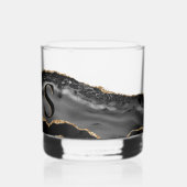 Elegant Zwart Agaat Geode Goud Glitter Monogram Whisky Glas (Achterkant)