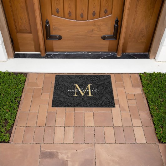 Elegant Zwart Bloemmotief Gouden Monogram Deurmat (Buiten)