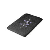 Elegant zwart bloemmotief lavendel script monogram badmat (Gekanteld)