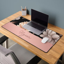Elegant zwart bloemmotief met rozen en monogram na