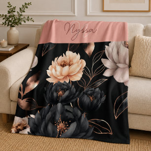 Elegant zwart bloemmotief met rozen en monogram na fleece deken