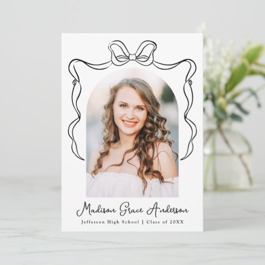 Elegant zwart  boog foto Afstuderen Aankondiging (Staand voorkant)