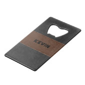 Elegant zwart en bruin  leder creditkaart flessenopener (Achterkant Gekanteld)