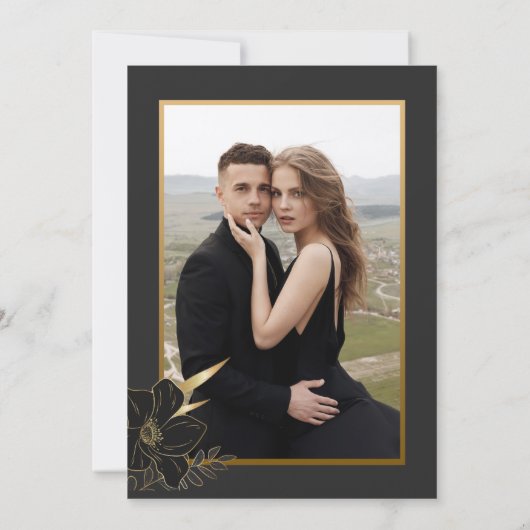 Elegant Zwart en Goud Bloemen Foto Trouwkaart Save The Date (Achterkant)