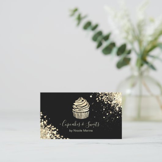 Elegant Zwart en Goud Cupcake Bakkerij Gebak Chef Visitekaartje (Staand voorkant)