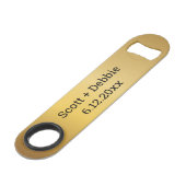 Elegant Zwart en Goud Gepersonaliseerde Groomsmen Speed Flessenopener (Achterkant Gekanteld)