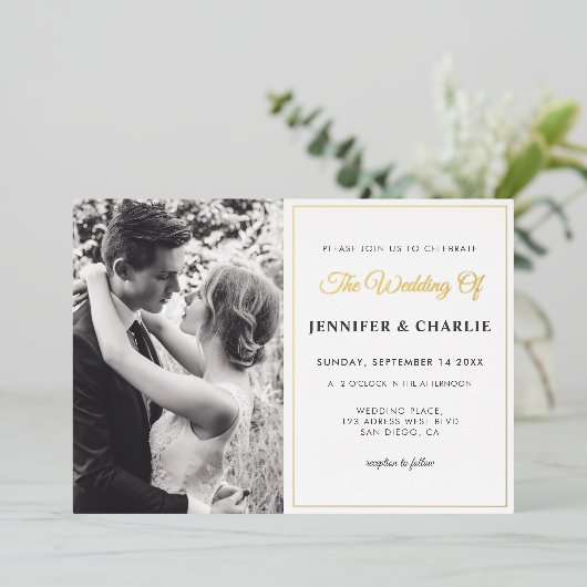 Elegant zwart en White Custom Photo Simple Script Folie Uitnodiging (Staand Voorkant)